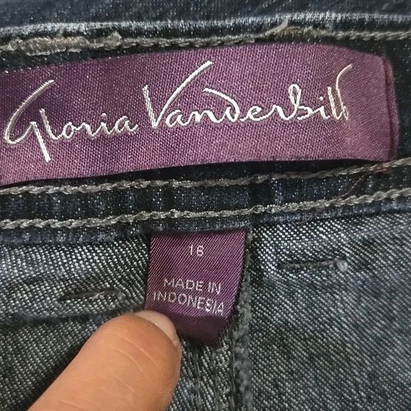 Gloria Vanderbilt Dark Denim Jeans [J6] - Picture 3 of 3